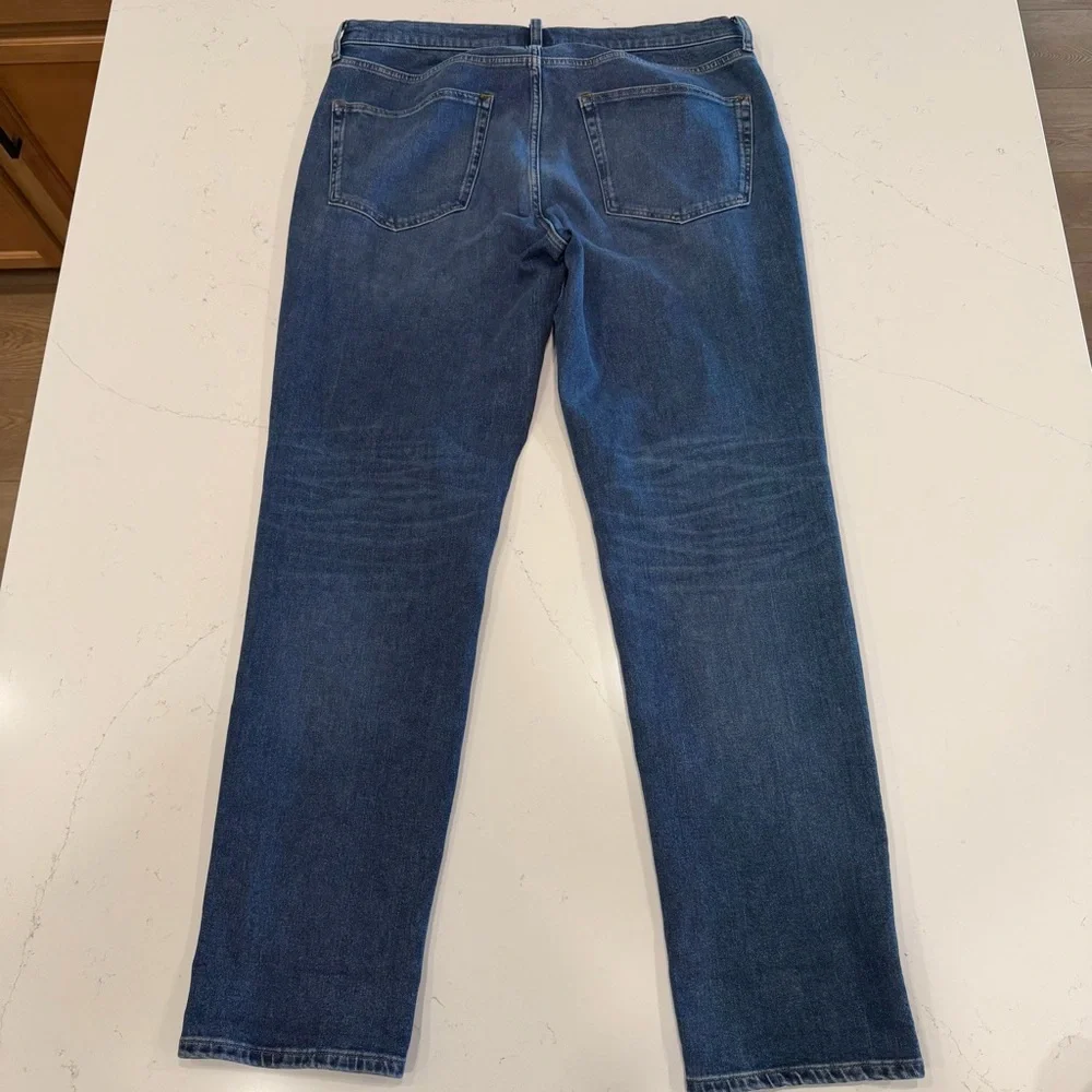 Everlane Men’s Relaxed 4-Way Stretch Organic Blue Jean 36x34